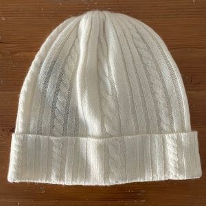 Fisher’s Finery white cashmere hat